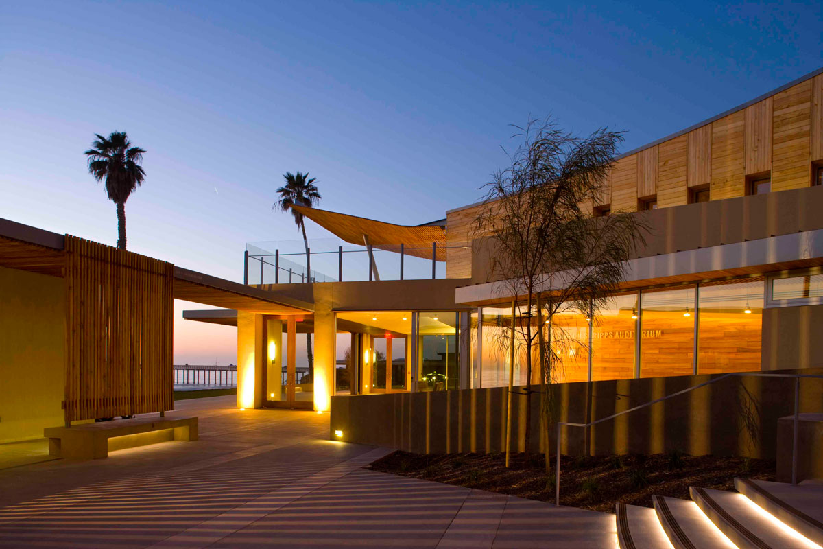 Robert Paine Scripps "Seaside" Forum in La Jolla, CA by Safdie Rabines Architects