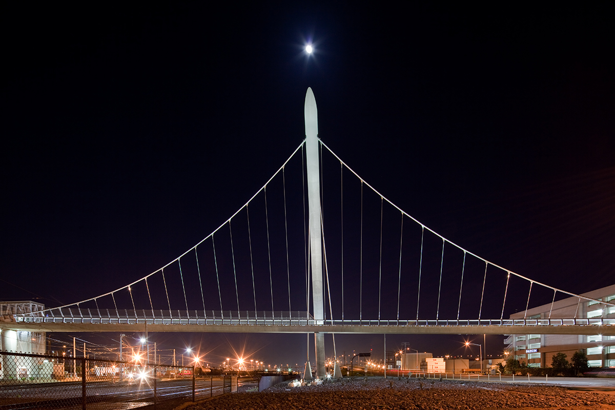 Harbor Drive Pedestrian Bridge by Safdie Rabines Architects